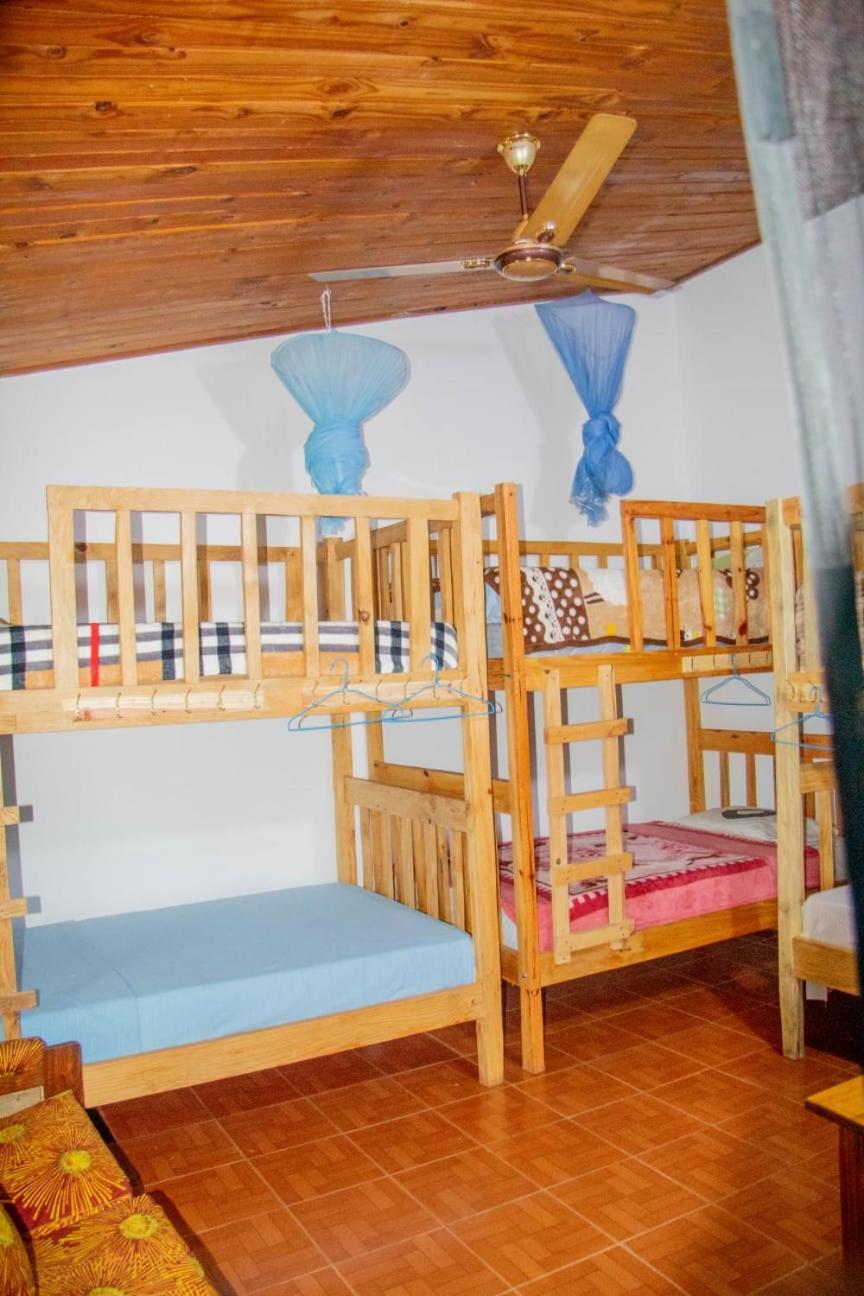 Hostel Pensao Ya Mute Chimoio Bagian luar foto