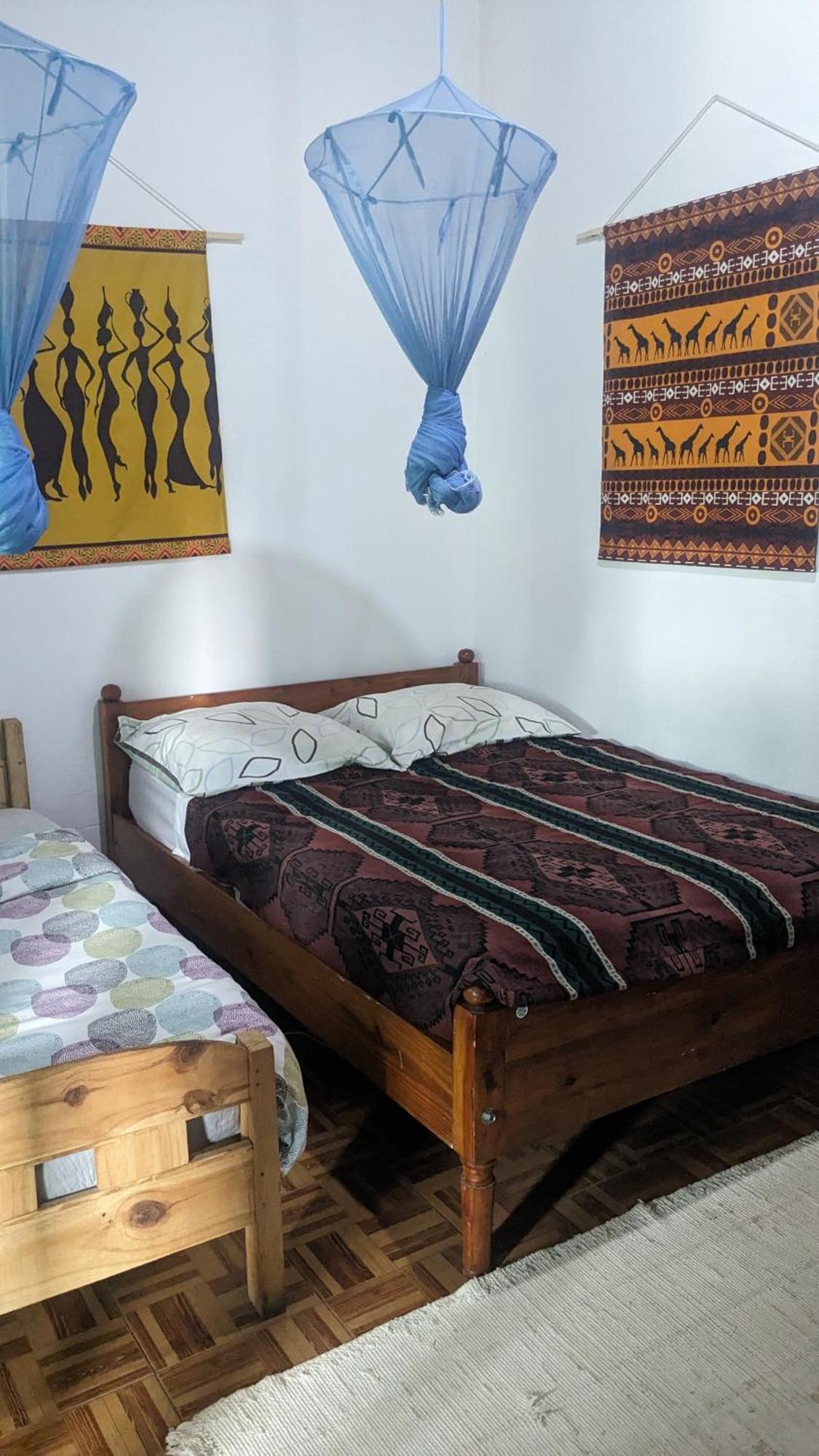 Hostel Pensao Ya Mute Chimoio Bagian luar foto