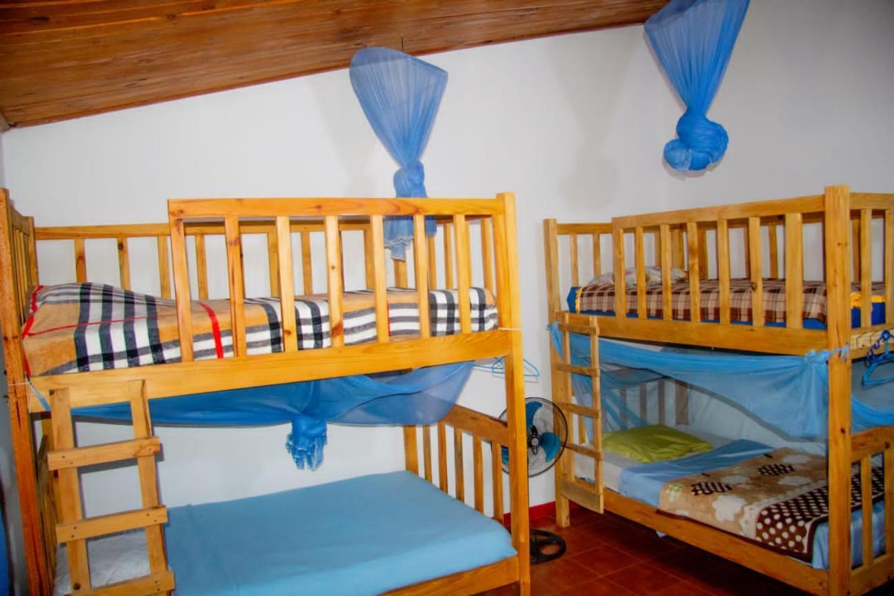 Hostel Pensao Ya Mute Chimoio Bagian luar foto