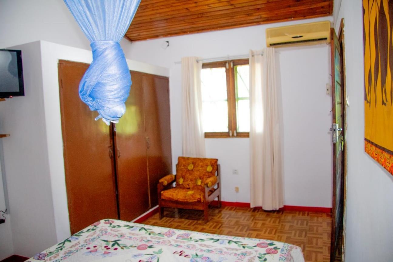 Hostel Pensao Ya Mute Chimoio Bagian luar foto