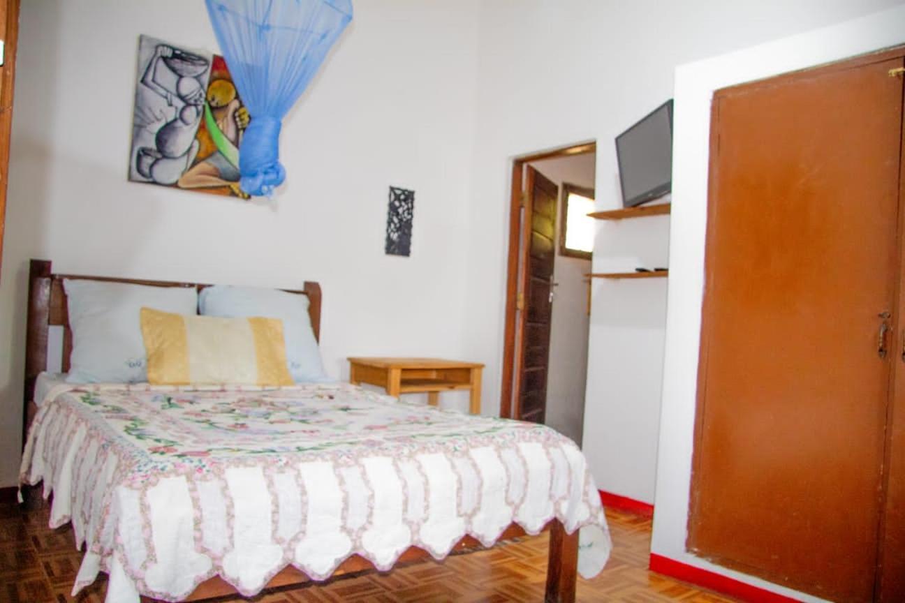 Hostel Pensao Ya Mute Chimoio Bagian luar foto